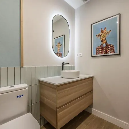Luxe Apartment In Malasana Hub Madrid Exterior photo